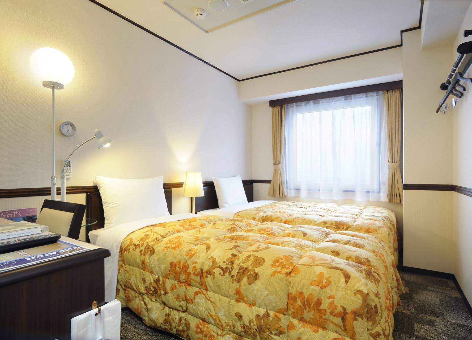 Toyoko Inn Shonan Hiratsuka Eki Kita Guchi No 2 Екстер'єр фото